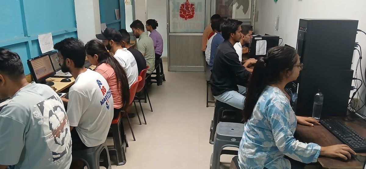 Mak Computer Institute image 2